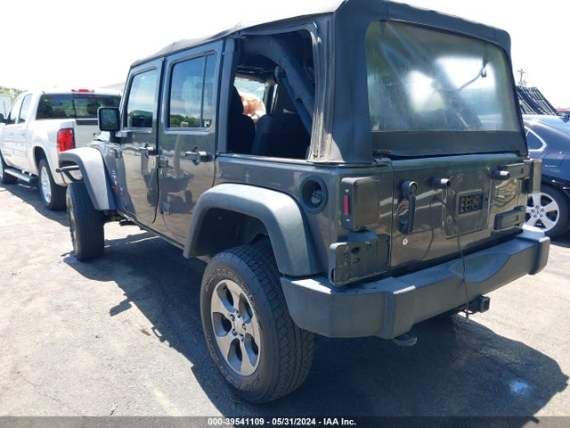 1C4BJWDGXHL657009 Jeep Wrangler Unlimited Sport 4x4