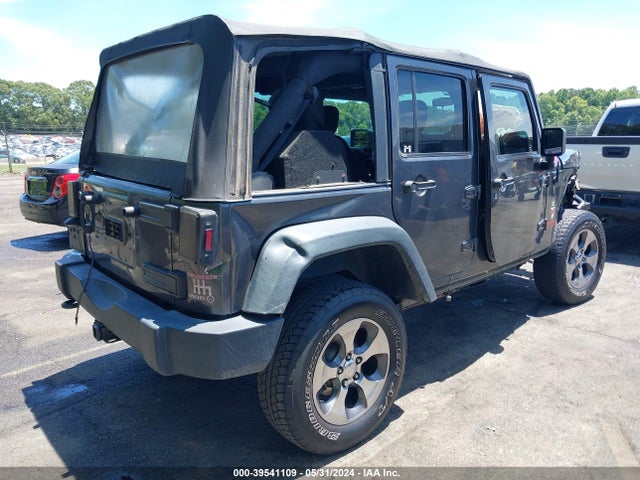 1C4BJWDGXHL657009 Jeep Wrangler Unlimited Sport 4x4