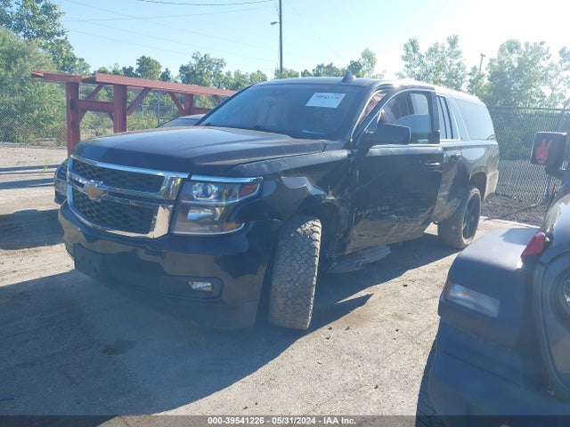 Chevrolet Suburban 1500 Lt 2015 1GNSKJKC8FR627556 Image 2