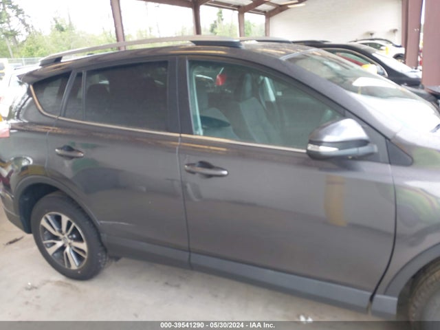 Toyota Rav4 Xle 2017 2T3RFREV3HW660510 Image 14