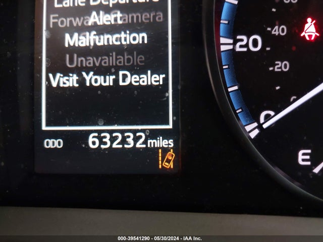 Toyota Rav4 Xle 2017 2T3RFREV3HW660510 Image 16