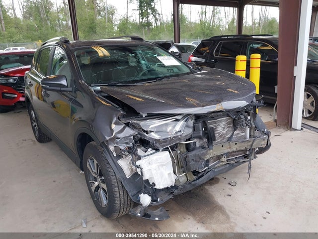 Toyota Rav4 Xle 2017 2T3RFREV3HW660510 Image 6