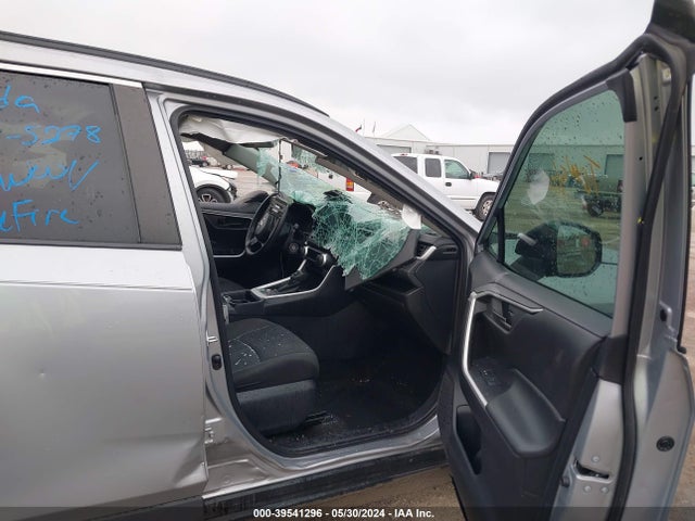 Toyota RAV4 LE 2020 2T3H1RFV6LW078032 Image 5