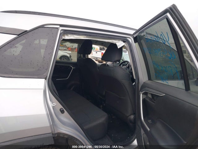 Toyota RAV4 LE 2020 2T3H1RFV6LW078032 Image 8