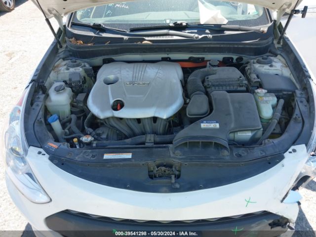 KMHEC4A40FA132843 Hyundai SONATA HYBRID