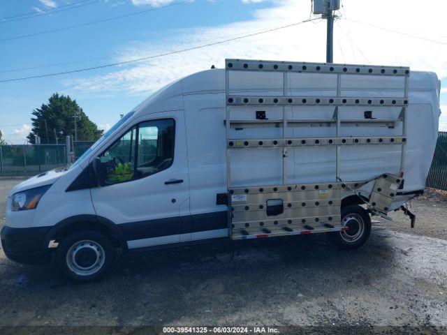 1FTBR3X83NKA42413 Ford Transit-250 Cargo Van