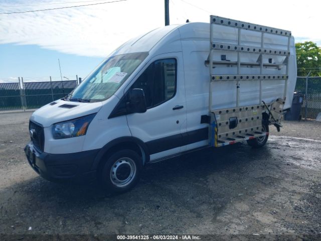 1FTBR3X83NKA42413 Ford Transit-250 Cargo Van