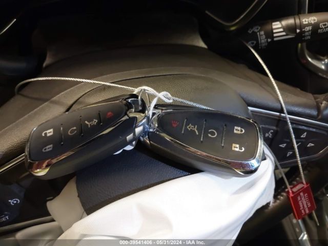 2GNAXUEV6N6105031 Chevrolet Equinox Awd Lt