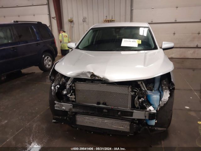 2GNAXUEV6N6105031 Chevrolet Equinox Awd Lt