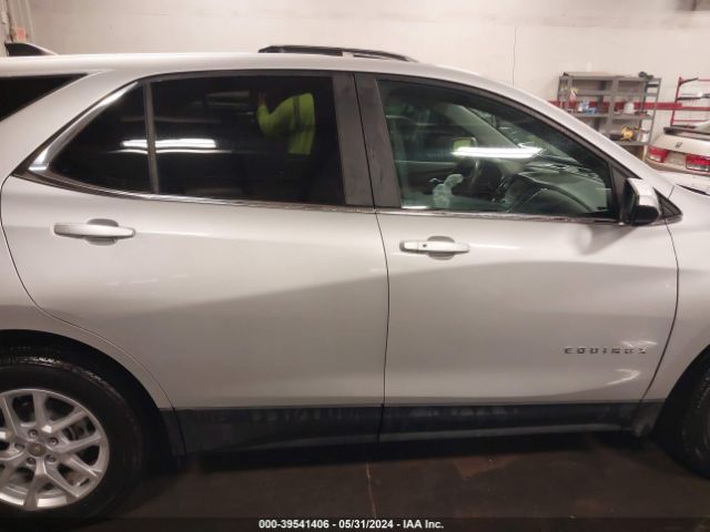 2GNAXUEV6N6105031 Chevrolet Equinox Awd Lt