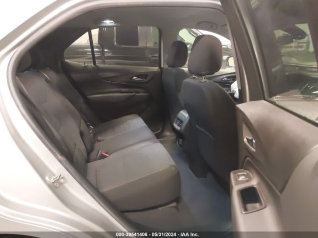 2GNAXUEV6N6105031 Chevrolet Equinox Awd Lt