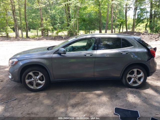 WDCTG4EBXJJ455115 Mercedes-Benz GLA 250