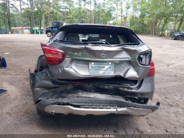 WDCTG4EBXJJ455115 Mercedes-Benz GLA 250