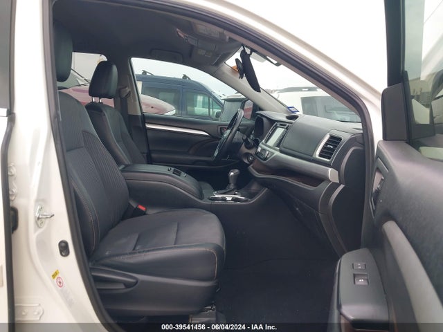 Toyota Highlander Le Plus 2017 5TDZZRFH7HS203507 Image 5