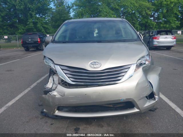 5TDYK3DC7FS645348 Toyota Sienna Xle 8 Passenger