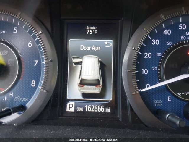 5TDYK3DC7FS645348 Toyota Sienna Xle 8 Passenger