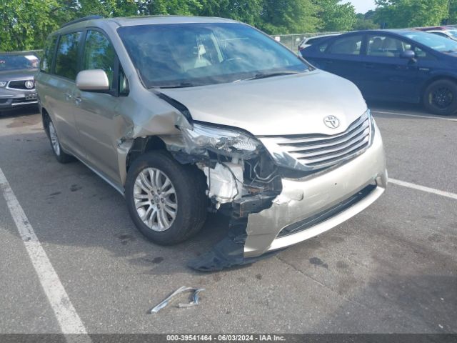 5TDYK3DC7FS645348 Toyota Sienna Xle 8 Passenger