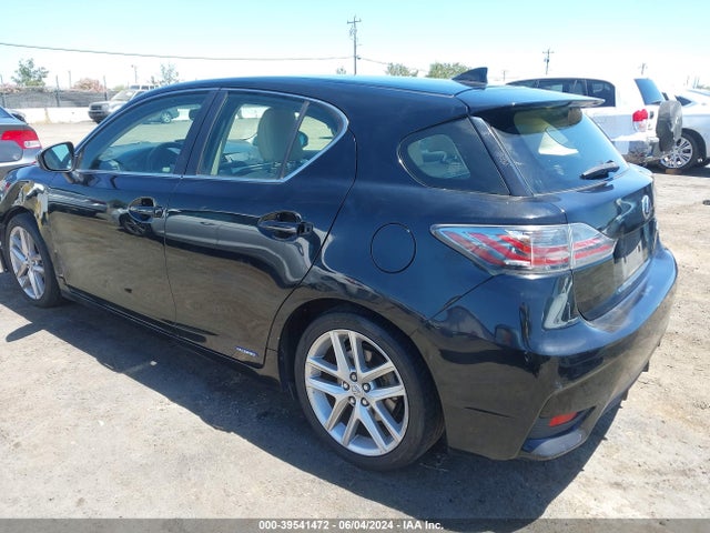 JTHKD5BH7F2213343 Lexus CT 200H