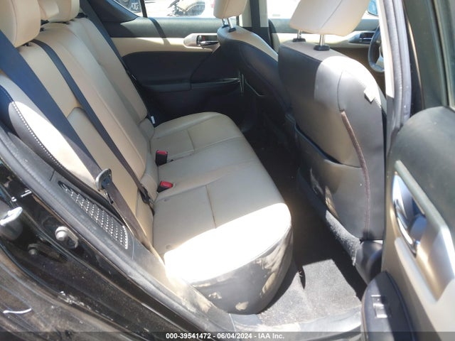 JTHKD5BH7F2213343 Lexus CT 200H