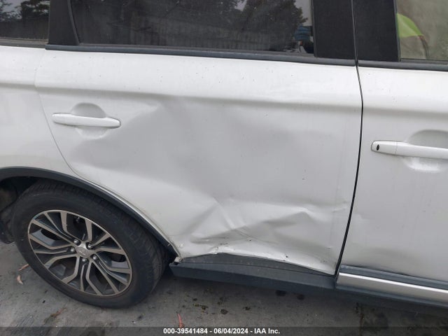 JA4AD3A39GZ055484 Mitsubishi Outlander Se