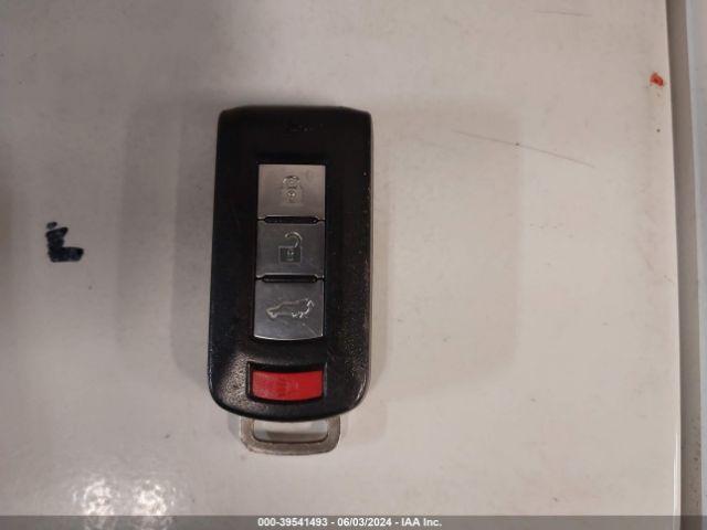 JA4AZ3A32GZ054212 Mitsubishi Outlander Sel