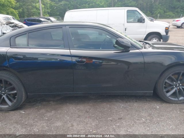 2C3CDXHG7JH139085 Dodge Charger Sxt Plus Rwd