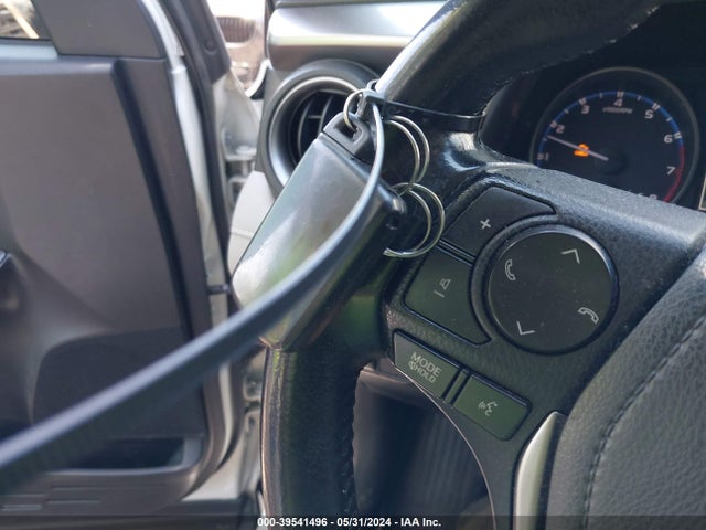 Toyota Rav4 Xle 2018 JTMRFREV8JJ723878 Image 11