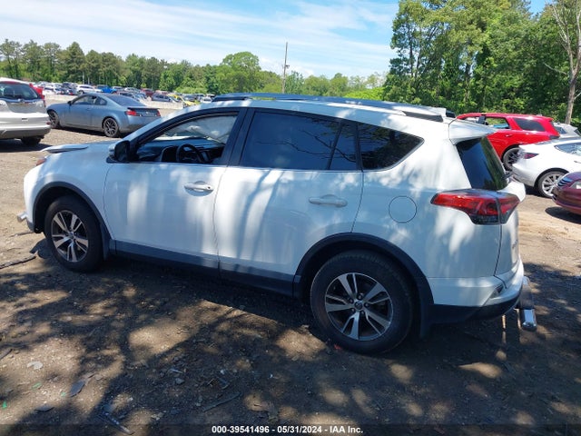 Toyota Rav4 Xle 2018 JTMRFREV8JJ723878 Image 14