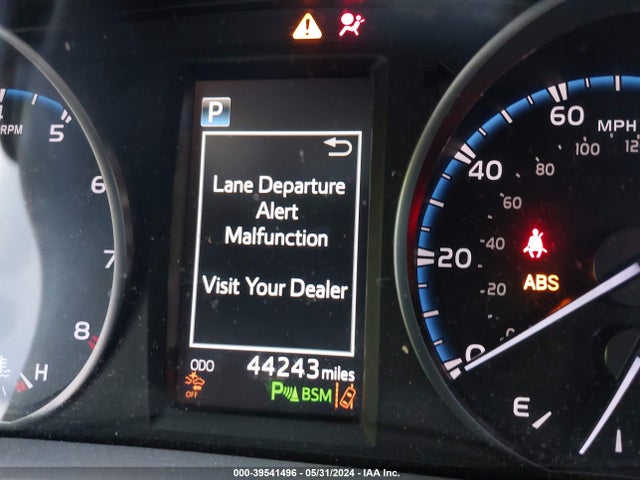 Toyota Rav4 Xle 2018 JTMRFREV8JJ723878 Image 15