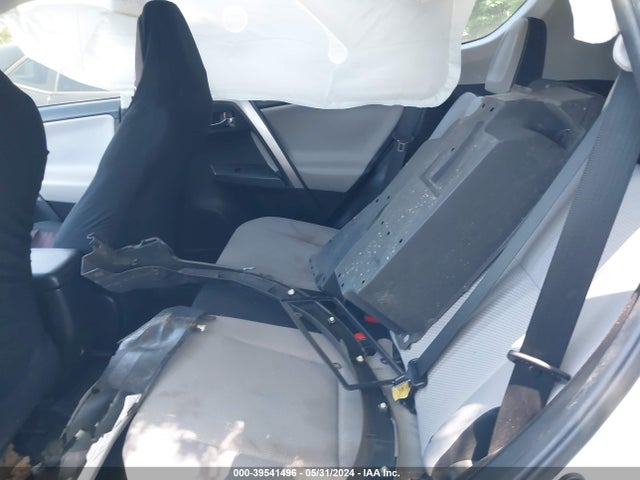 Toyota Rav4 Xle 2018 JTMRFREV8JJ723878 Image 8
