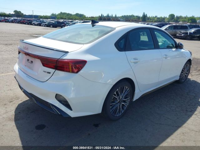 3KPF54AD5NE495007 KIA Forte Gt-line