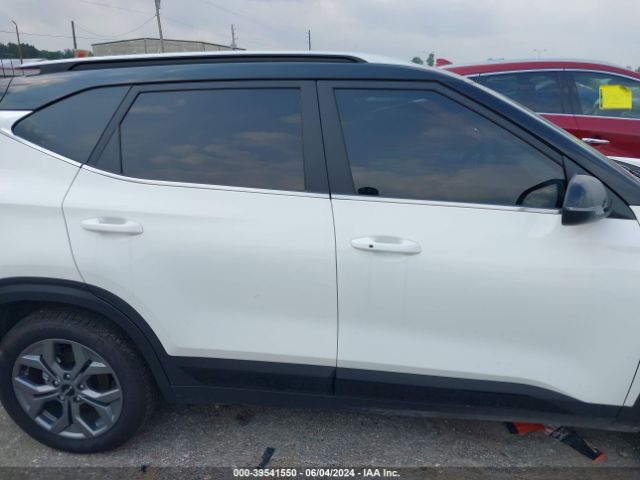 KNDEU2AAXR7526282 KIA SELTOS S