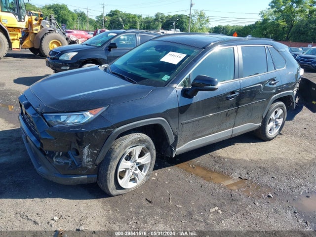 Toyota Rav4 Xle 2019 JTMP1RFV6KJ006658 Image 2