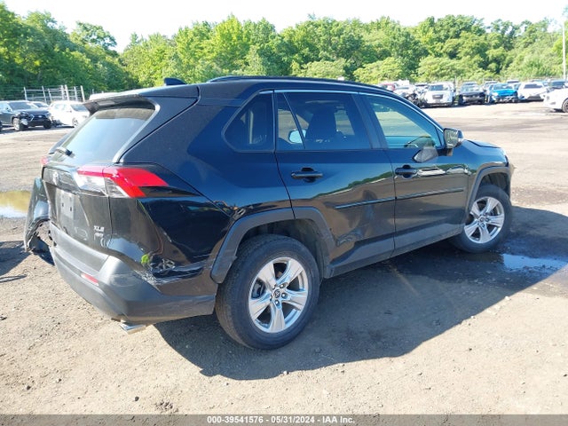 Toyota Rav4 Xle 2019 JTMP1RFV6KJ006658 Image 4