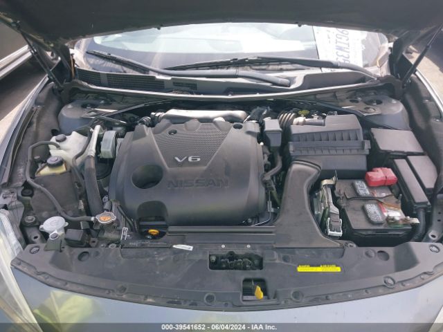 1N4AA6AP2JC392033 Nissan Maxima 3.5 Sl