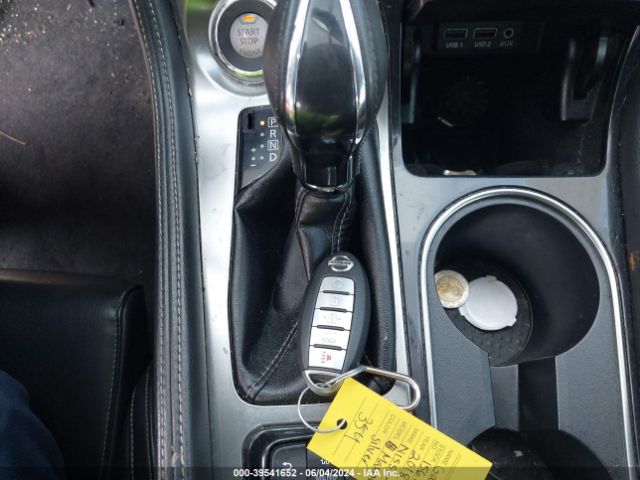 1N4AA6AP2JC392033 Nissan Maxima 3.5 Sl