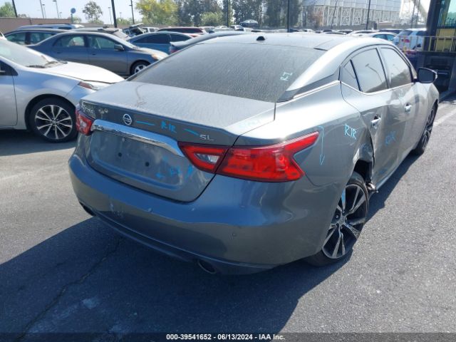 1N4AA6AP2JC392033 Nissan Maxima 3.5 Sl