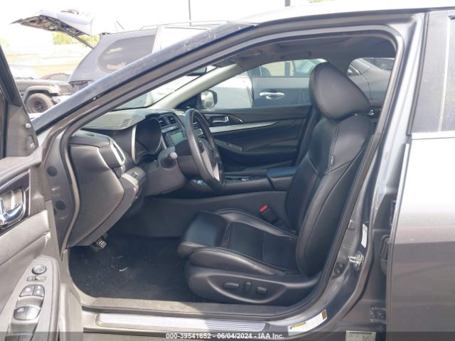1N4AA6AP2JC392033 Nissan Maxima 3.5 Sl