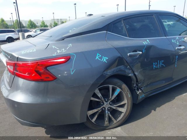 1N4AA6AP2JC392033 Nissan Maxima 3.5 Sl