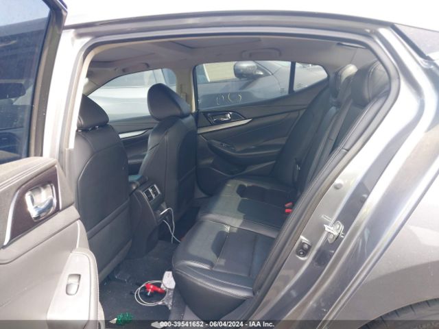 1N4AA6AP2JC392033 Nissan Maxima 3.5 Sl
