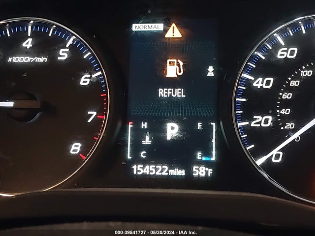 JA4AZ3A3XEZ009855 Mitsubishi Outlander Se