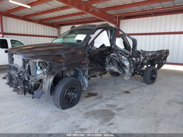 3C6UR5DL5LG205863 RAM 2500 Big Horn  4x4 6'4 Box