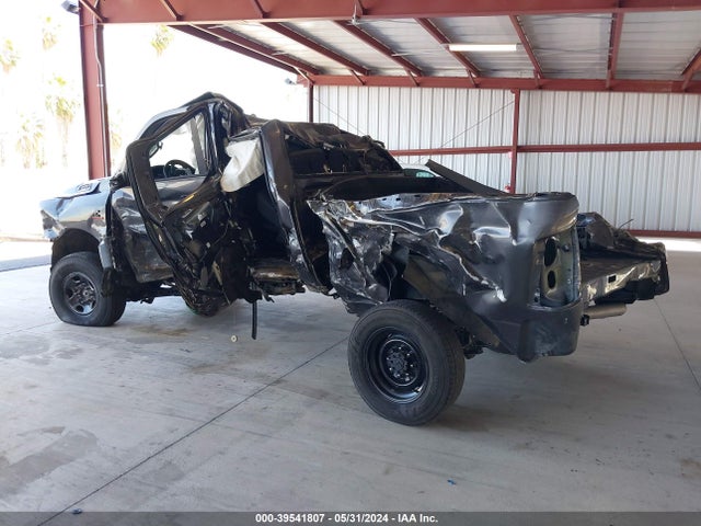 3C6UR5DL5LG205863 RAM 2500 Big Horn  4x4 6'4 Box