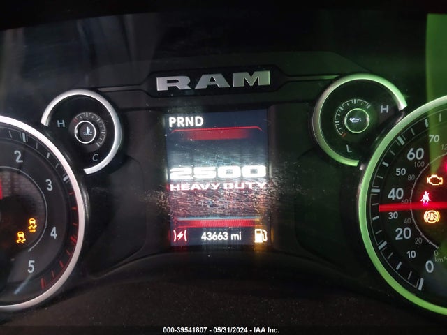 3C6UR5DL5LG205863 RAM 2500 Big Horn  4x4 6'4 Box