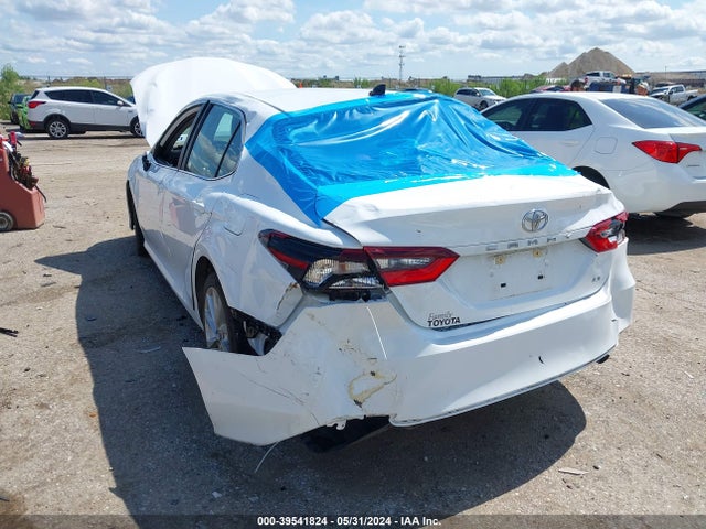 Toyota CAMRY LE 2022 4T1C11AK6NU639964 Image 3
