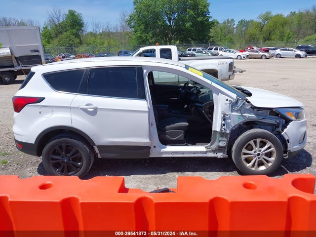 Ford ESCAPE SE 2019 1FMCU9GD7KUA56961 Image 13