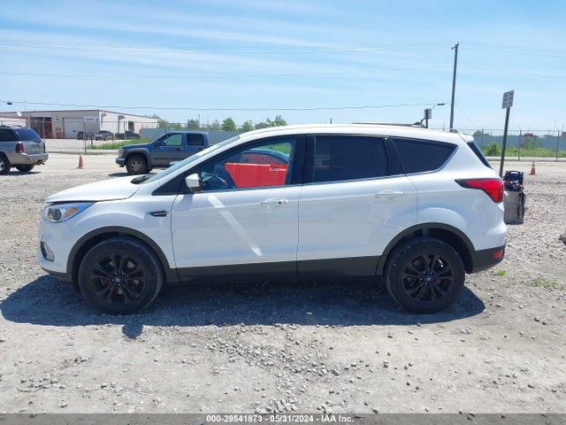 Ford ESCAPE SE 2019 1FMCU9GD7KUA56961 Image 14
