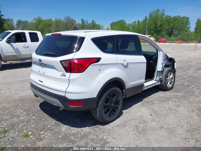 Ford ESCAPE SE 2019 1FMCU9GD7KUA56961 Image 4