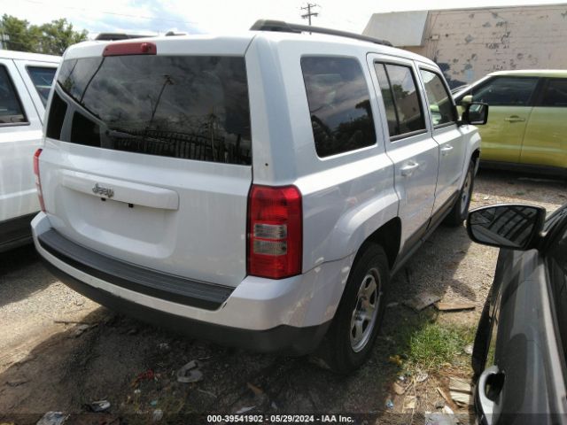 1C4NJPBA1GD753671 Jeep Patriot Sport