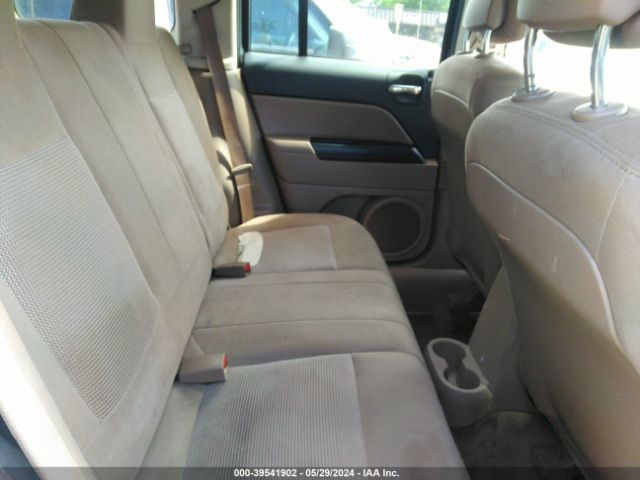 1C4NJPBA1GD753671 Jeep Patriot Sport